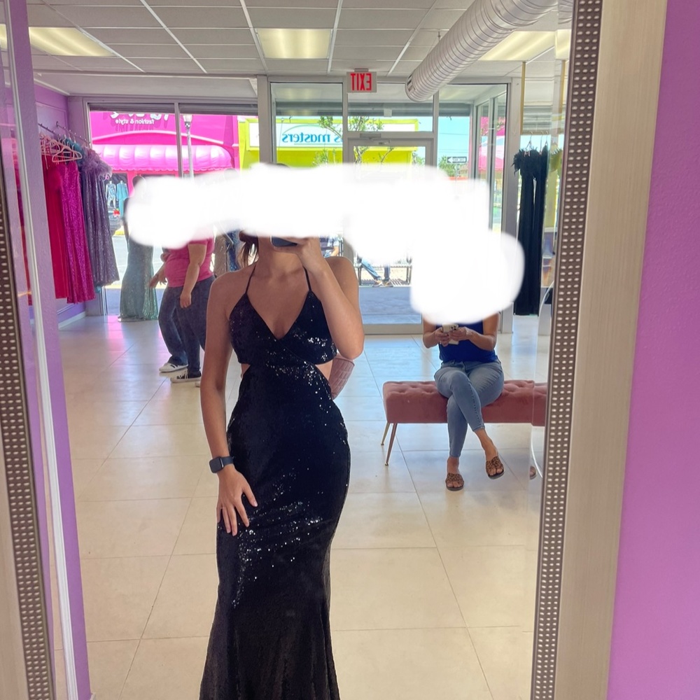 Black Long Sequence Evening Gown - image 4